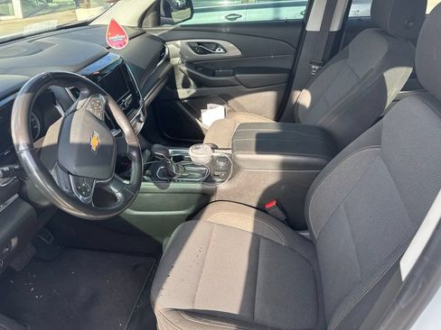 Used 2021 Chevrolet Traverse LT FWD image 6