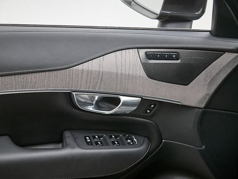 Certified 2023 Volvo XC90 B6 Ultimate w/ Lounge Package image 11