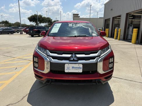 Used 2021 Mitsubishi Outlander Sport ES FWD image 3