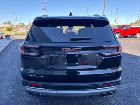 Used 2025 GMC Acadia Elevation image 4