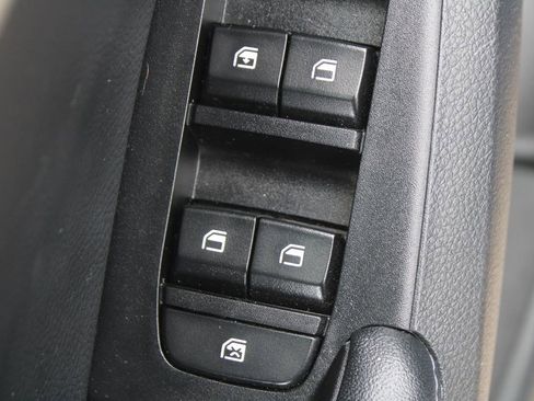Used 2023 Kia Seltos S w/ Navigation Package FWD image 19