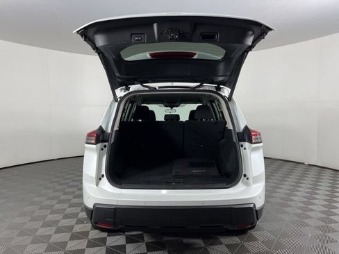 Used 2024 Nissan Rogue SV FWD image 47