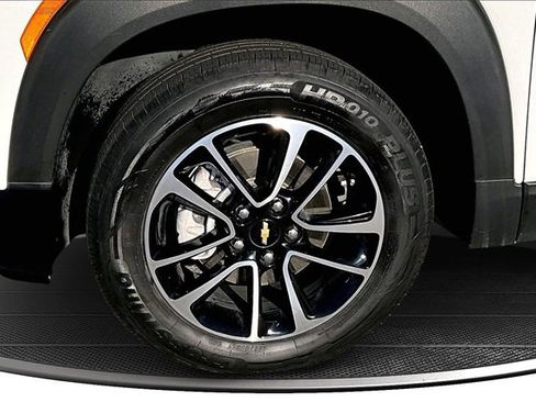 Used 2024 Chevrolet TrailBlazer LT image 33