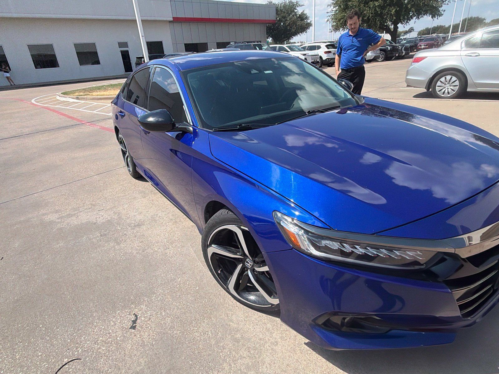 Used 2022 Honda Accord Sport Special Edition image 3