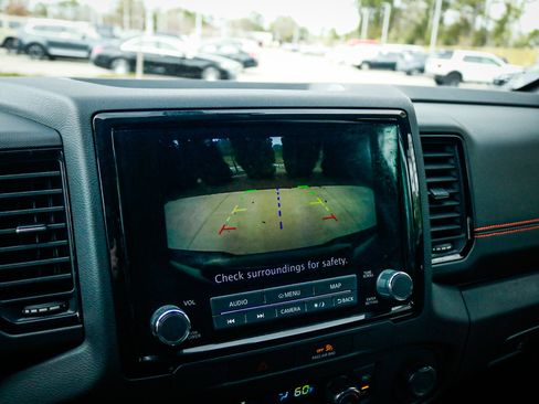 Used 2023 Nissan Frontier PRO-4X w/ Technology Package image 25