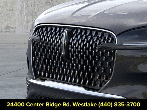 New 2026 Lincoln Aviator AWD image 17