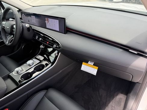 New 2026 Genesis GV70 2.5T AWD/4WD image 29