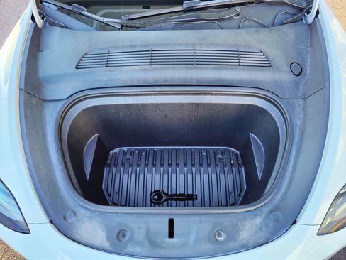 Used 2023 Tesla Model Y AWD image 5