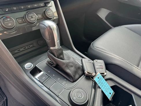 Used 2019 Volkswagen Tiguan SE w/ Panoramic Sunroof Package image 20