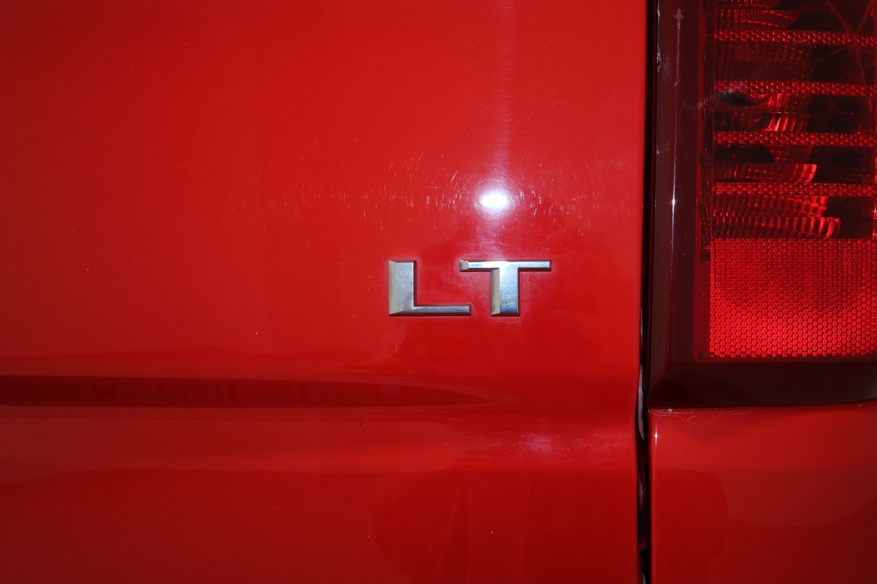 Used 2022 Chevrolet Silverado 1500 LT AWD/4WD image 37