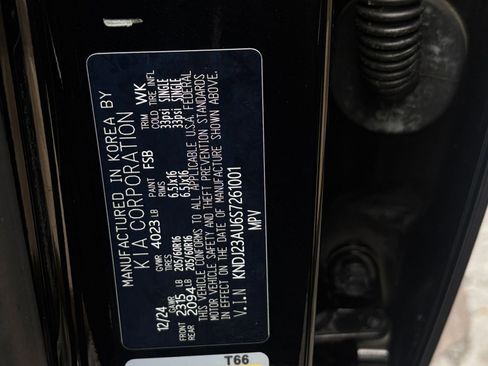 Used 2025 Kia Soul LX w/ LX Technology Package FWD image 27