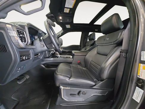Certified 2025 Ford F350 Platinum w/ Tremor Off-Road Package AWD/4WD image 11