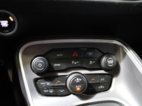 Used 2020 Dodge Challenger R/T RWD image 29