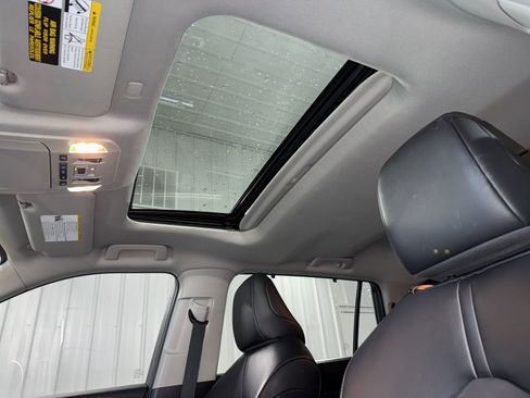 Used 2022 Toyota Highlander XLE image 34