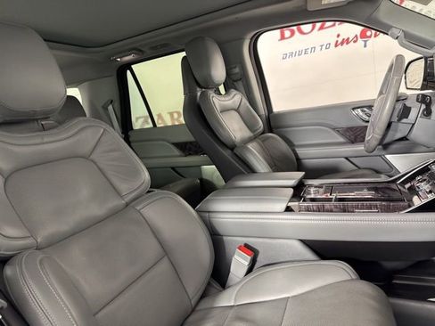 Used 2020 Lincoln Navigator L Reserve w/ Luxury Package image 16