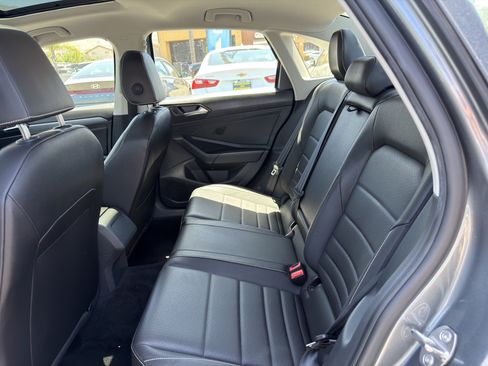 Used 2024 Volkswagen Jetta SE FWD image 16