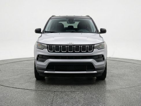 Used 2025 Jeep Compass Limited AWD/4WD image 2