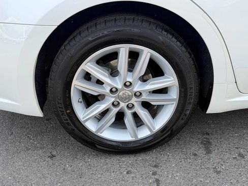 Used 2014 Toyota Avalon XLE Premium FWD image 31
