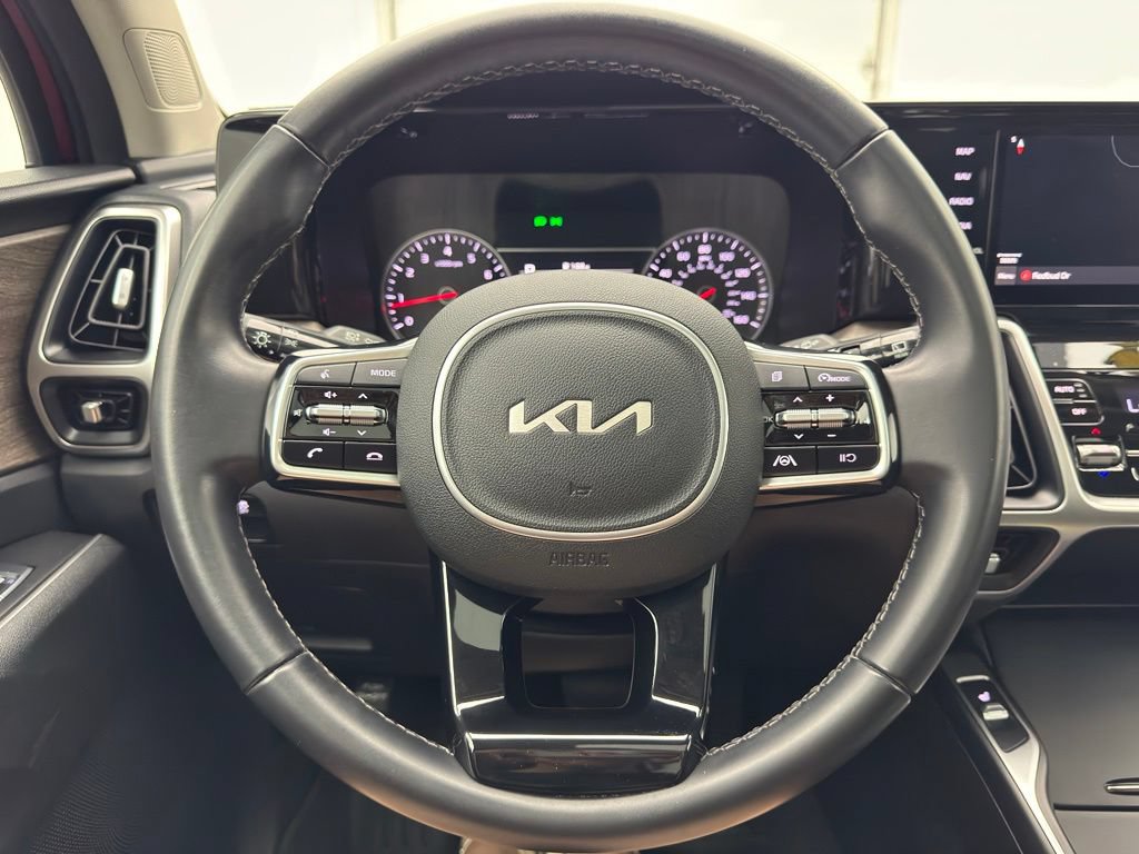 Used 2022 Kia Sorento S w/ Panoramic Sunroof Package AWD/4WD image 18