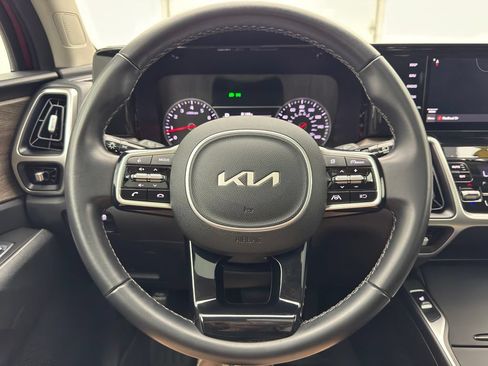 Used 2022 Kia Sorento S w/ Panoramic Sunroof Package AWD/4WD image 18