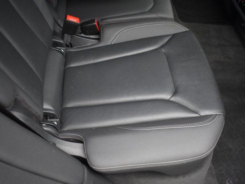 Used 2019 Audi Q8 Premium Plus AWD/4WD image 37