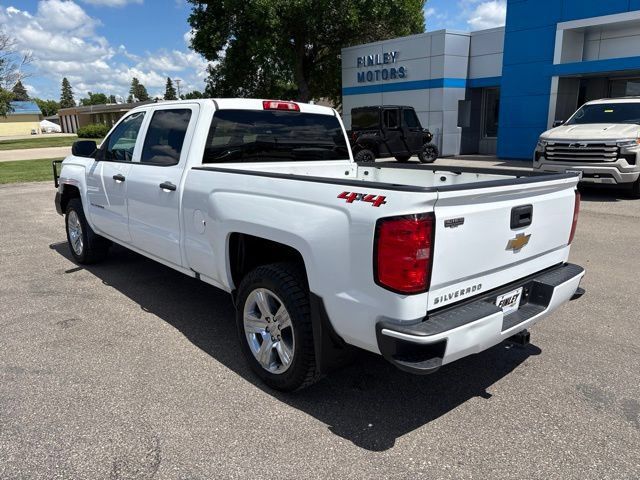 Used 2018 Chevrolet Silverado 1500 Custom w/ Custom Value Package AWD/4WD image 9