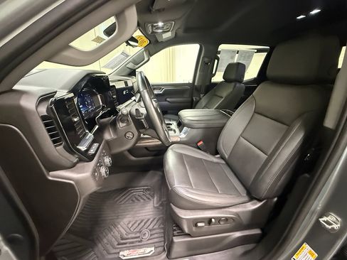 Used 2023 Chevrolet Silverado 1500 LTZ w/ Technology Package image 30