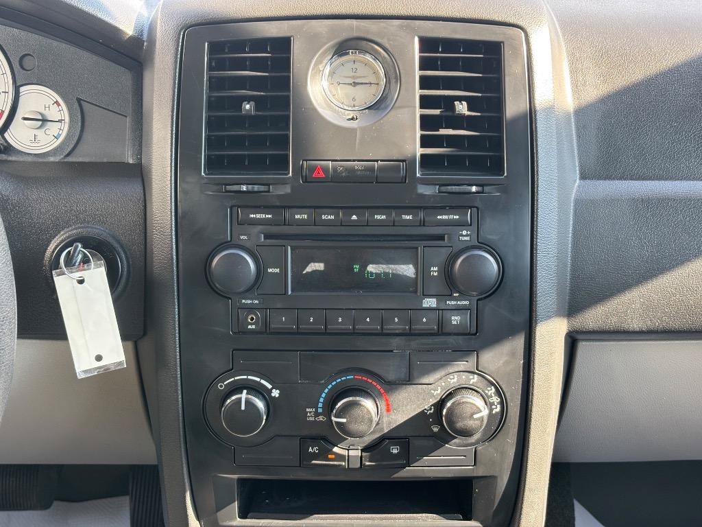 Used 2006 Chrysler 300 RWD image 22