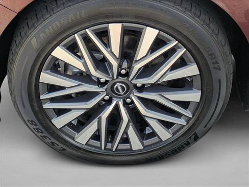 Used 2025 Nissan Altima 2.5 SV FWD image 21