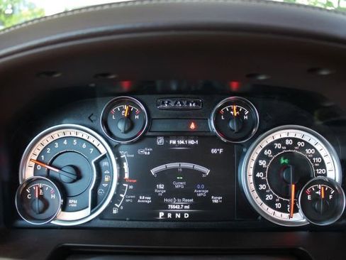 Used 2018 RAM 1500 Laramie image 22