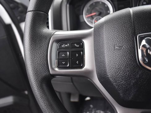 Used 2022 RAM 1500 Classic SLT image 24