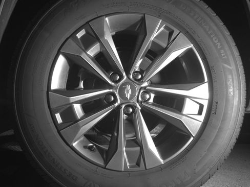 Used 2025 Chevrolet Equinox LT FWD image 14