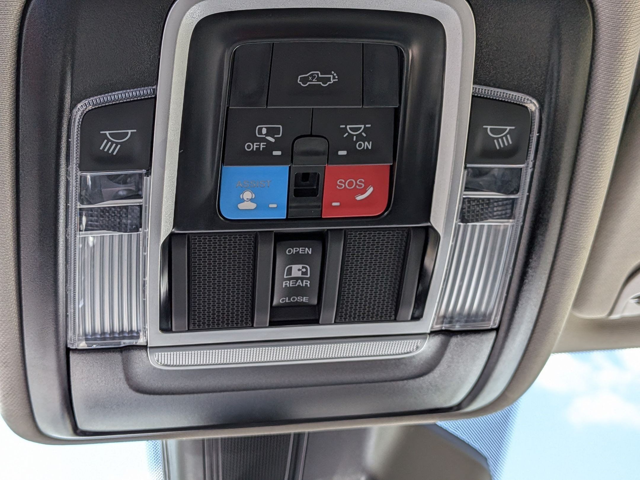 Used 2026 RAM 1500 Laramie AWD/4WD image 17
