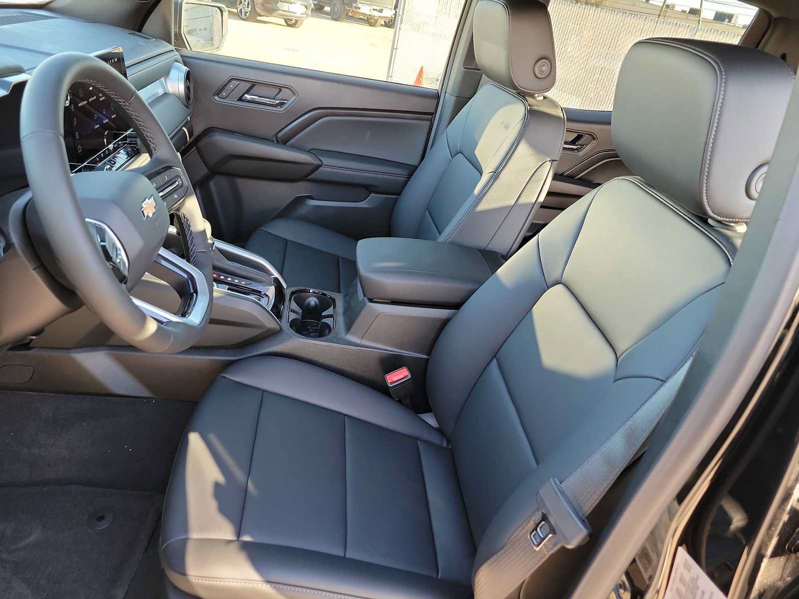 New 2026 Chevrolet Colorado LT w/ LT Convenience Package AWD/4WD image 19