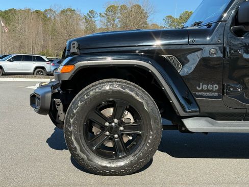 Used 2022 Jeep Wrangler Unlimited Sahara image 11