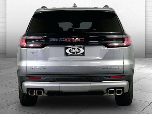 Used 2026 GMC Acadia Elevation w/ Elevation Premium Package FWD image 3