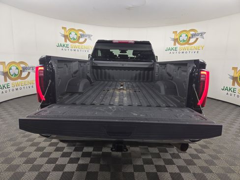 Certified 2025 GMC Sierra 3500 Pro AWD/4WD image 31