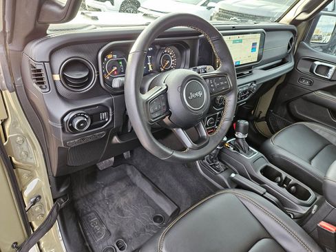 Used 2025 Jeep Wrangler Unlimited Rubicon 392 image 12