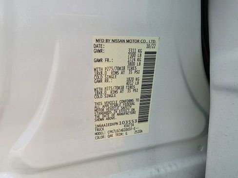 Used 2023 Nissan Titan PRO-4X w/ Pro-4x Convenience Package AWD/4WD image 31