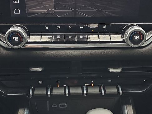 Certified 2024 GMC Canyon Elevation w/ Elevation Premium Package image 25