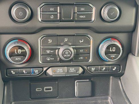 Used 2024 Chevrolet Tahoe High Country image 19