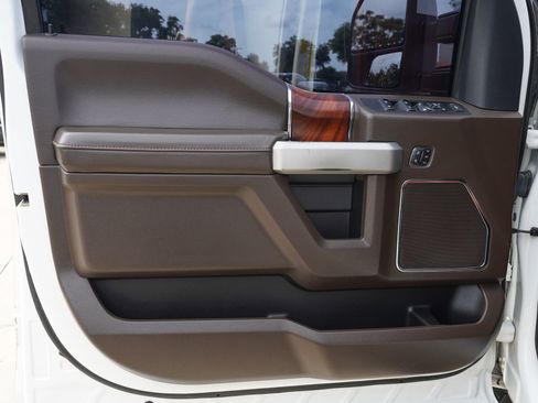 Used 2022 Ford F250 King Ranch w/ King Ranch Ultimate Package AWD/4WD image 11