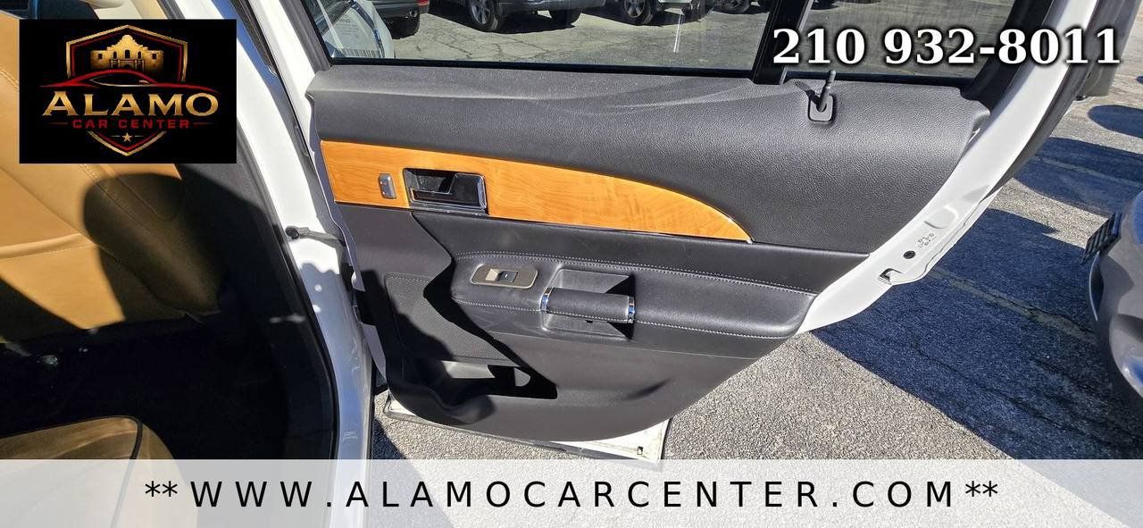 Used 2012 Lincoln MKX AWD image 23