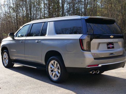 Used 2025 Chevrolet Suburban Premier image 26