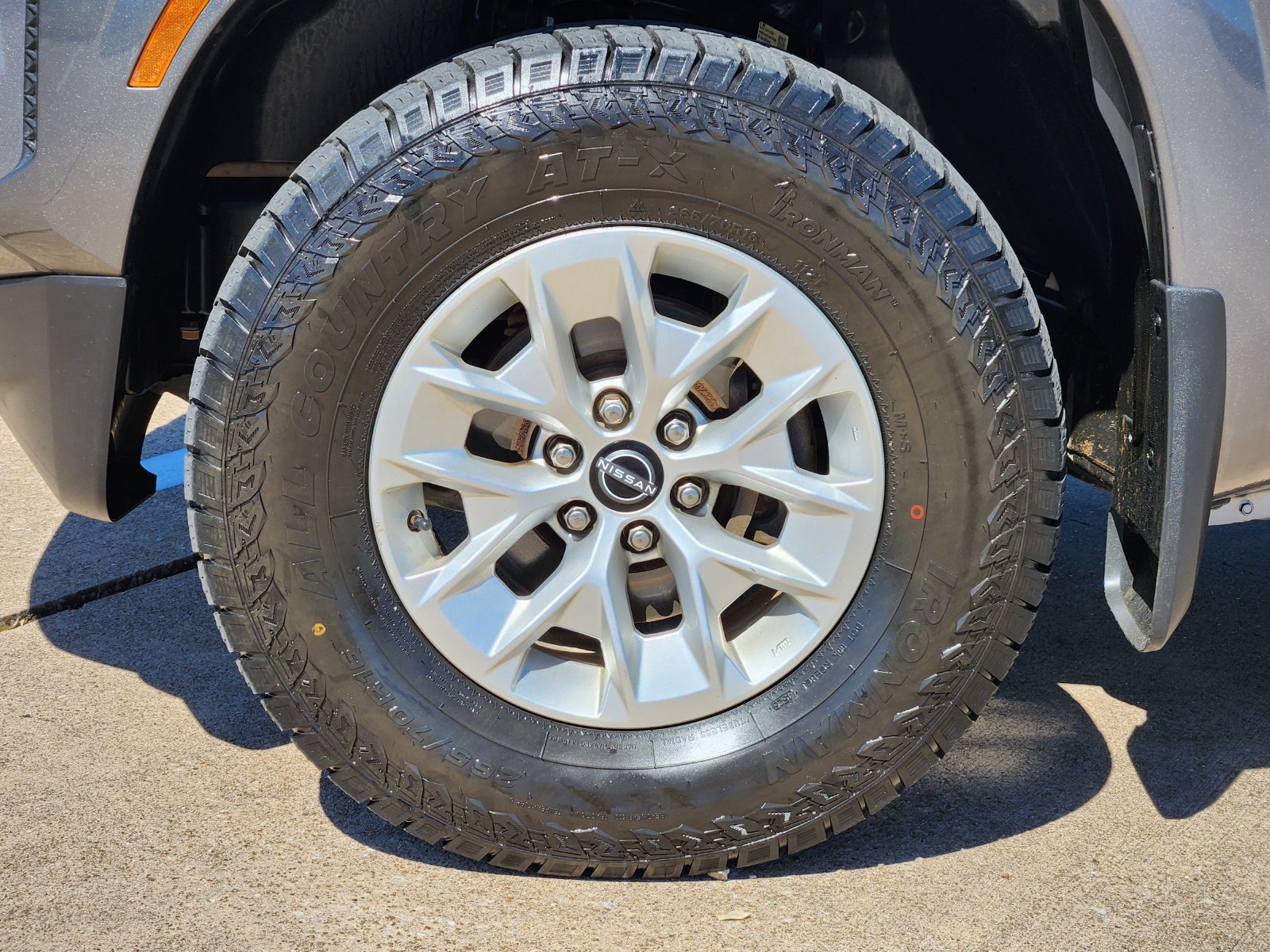Used 2024 Nissan Frontier SV w/ Technology Package AWD/4WD image 19