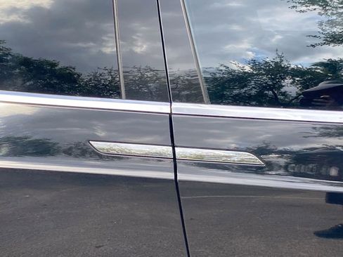 Used 2018 Tesla Model X 75D image 19