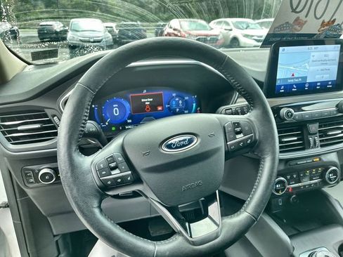 Used 2020 Ford Escape Titanium w/ Titanium Premium Package 2.0 image 13