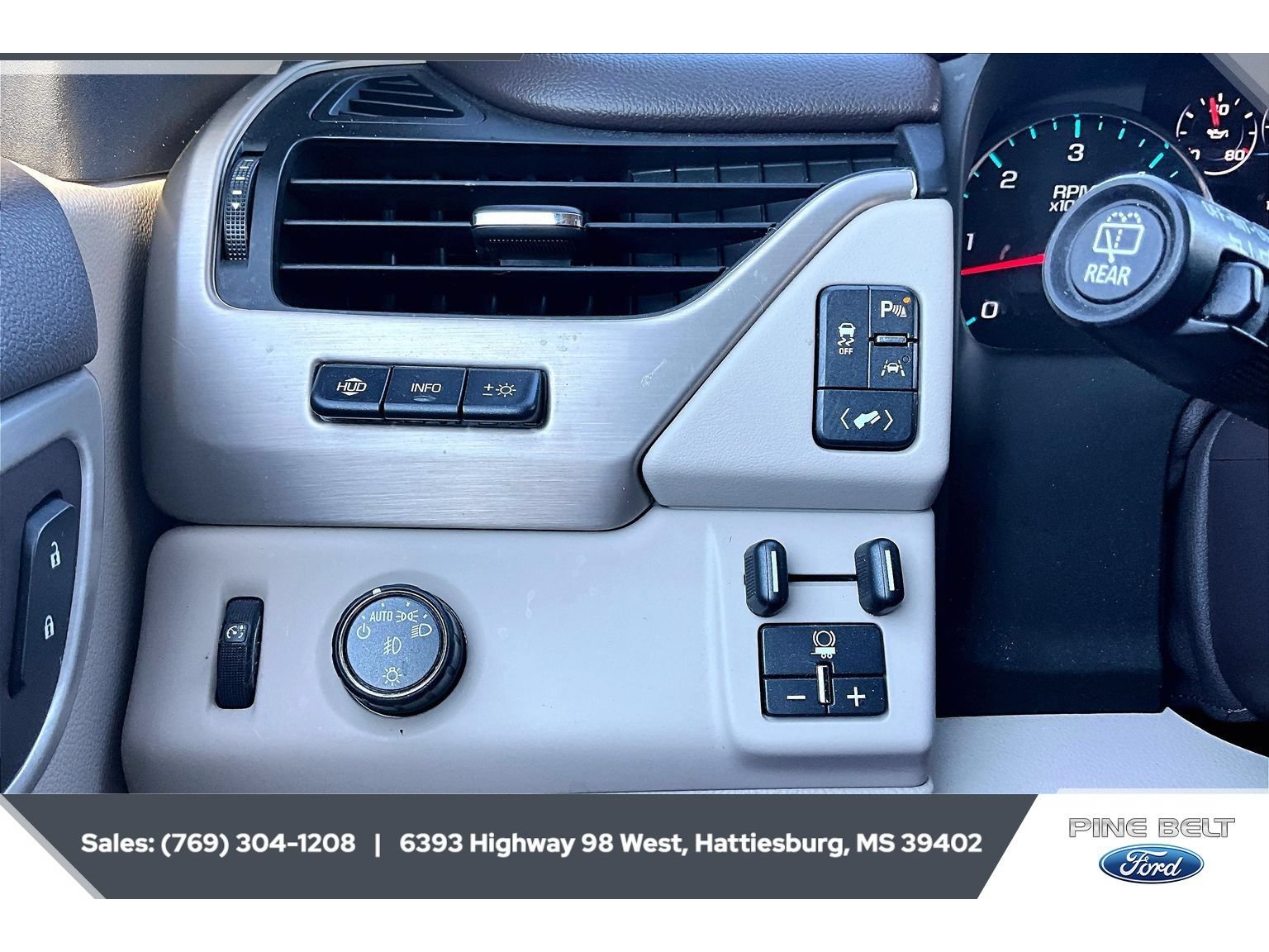 Used 2017 GMC Yukon Denali w/ Open Road Package RWD image 23