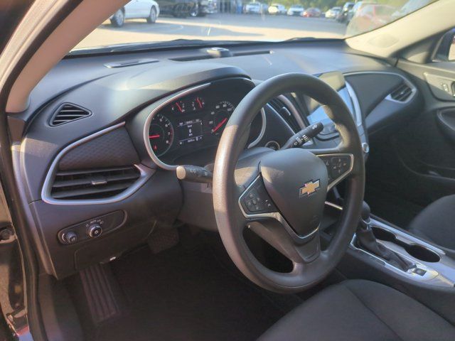 Used 2025 Chevrolet Malibu LT FWD image 12