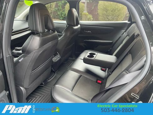 Used 2023 Nissan Ariya AWD image 34